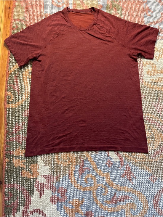 lululemon athletica Other - Lululemon Metal Vent Tech Short Sleeve Shirt Men’s Large Burgundy Red EUC